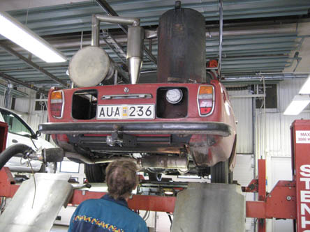AUA236 on inspection at Swedish car testing company